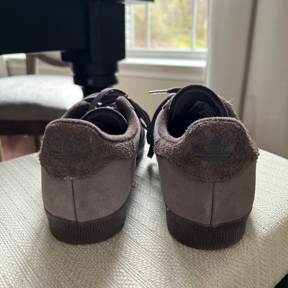 Adidas Grey Suede Gazelle Sneakers Trainers Warm Women's 8 / Men's 6.5 - Picture 3 of 7